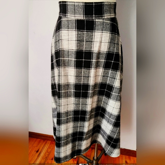 Dazy Dresses & Skirts - SOLD - A-line midi skirt